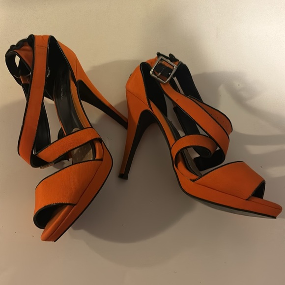 Call It Spring Orange Heels Side Buckle Faux Lace Up at Rear Size 10 - Picture 4 of 5
